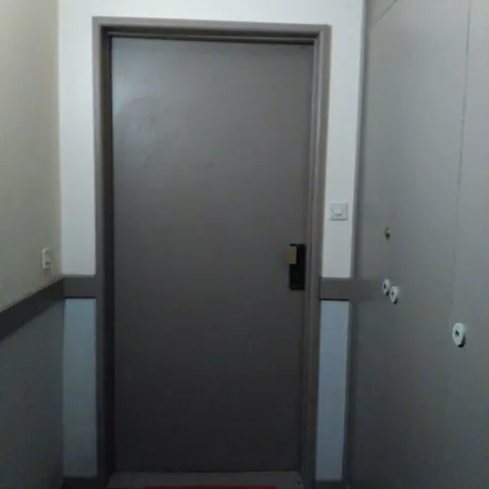 Apartment Bel Et Spacieux De 84 M² Avec Parking Tres Proche Du Metro Garibaldi