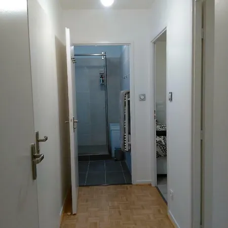 Bel Et Spacieux De 84 M² Avec Parking Tres Proche Du Metro Garibaldi Lyon