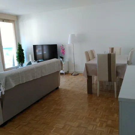 Apartment Bel Et Spacieux De 84 M² Avec Parking Tres Proche Du Metro Garibaldi *