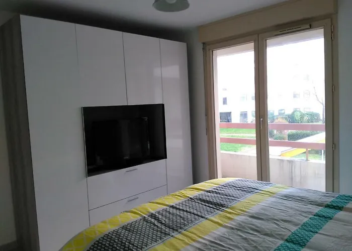 Bel Et Spacieux De 84 M² Avec Parking Tres Proche Du Metro Garibaldi