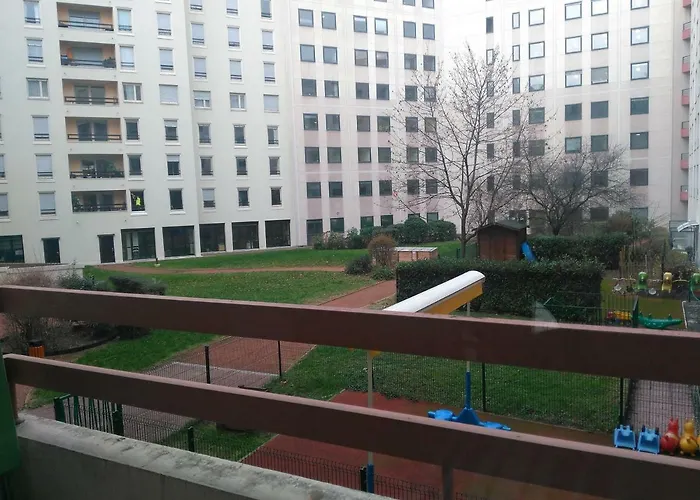 Bel Et Spacieux De 84 M² Avec Parking Tres Proche Du Metro Garibaldi *