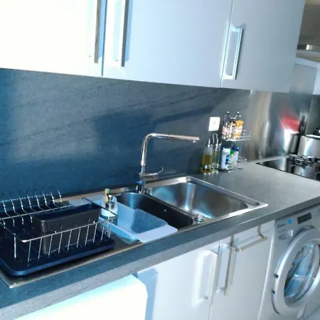 Apartment Bel Et Spacieux De 84 M² Avec Parking Tres Proche Du Metro Garibaldi *
